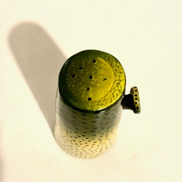 Vintage Girafe and Spotted Salt and Pepper Shakers - Picture 4 of 8